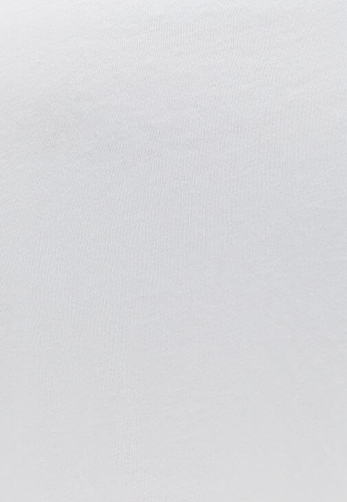 Crop Tişört ve Wide-Leg Denim Kombini