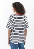 Oversize Tişört ve Wide-Leg Pantolon Kombini