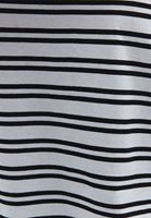 Oversize Tişört ve Wide-Leg Pantolon Kombini