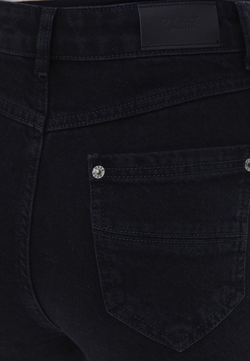 Wide-Leg Pantolon ve Balıkçı Yaka Tişört Kombini