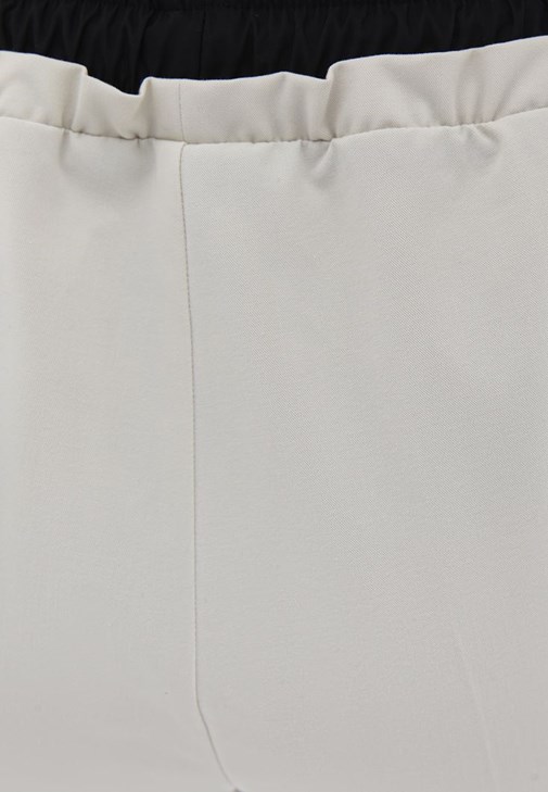 Blazer Ceket ve Orta Bel Pantolon Kombini