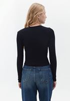 Asimetrik Yaka Crop Top ve Pantolon Kombini