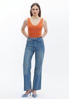 V Yaka Bodysuit ve Denim Pantolon Kombini