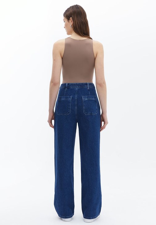 Barrel-Fit Pantolon ve Bodysuit Kombini