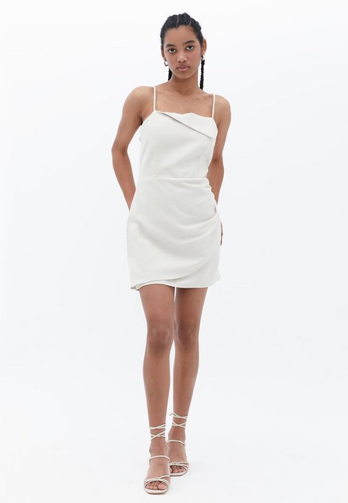 Keten Mini Elbise ve Ayakkabı Kombini