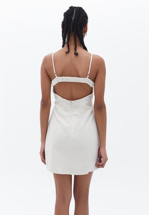 Keten Mini Elbise ve Ayakkabı Kombini