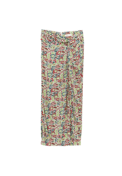 Yırtmaçlı Etek ve Kovboy Bot Kombini