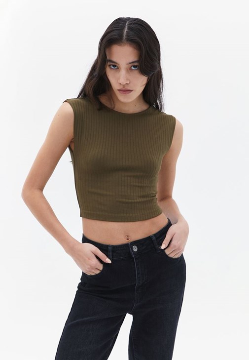 Yeşil Sırt Dekolteli Crop Tişört