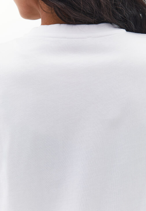 Boyfriend Tişört ve Dantel Etek Kombini