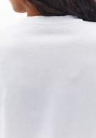 Boyfriend Tişört ve Dantel Etek Kombini