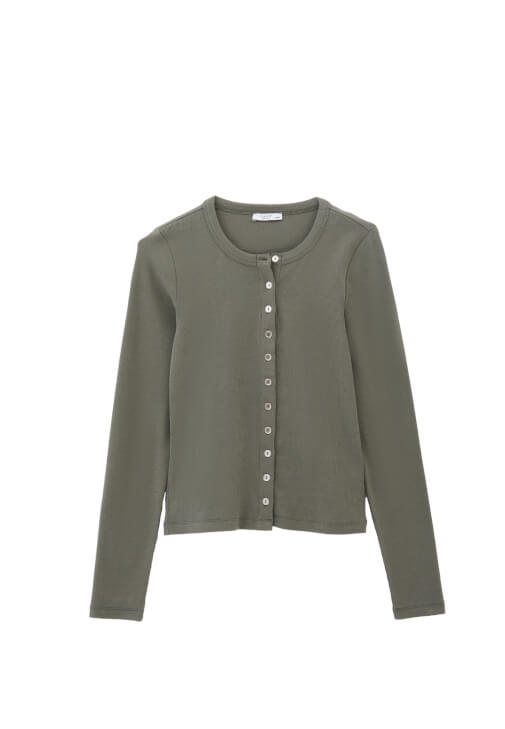 Düğme Detaylı Tişört ve Kargo Pantolon Kombini