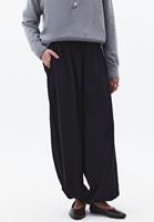 Bayan Siyah Büzgü Detaylı Balon Pantolon