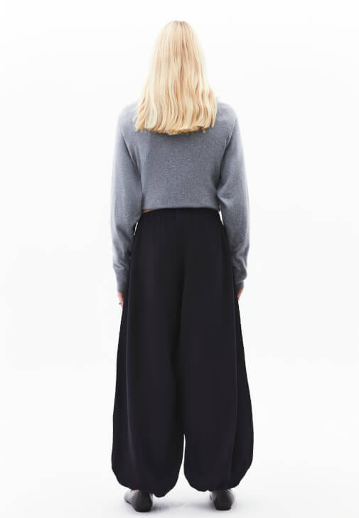 Balon Pantolon ve Süet Ceket Kombini