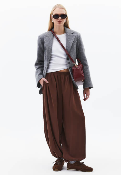 Kahverengi Büzgü Detaylı Balon Pantolon