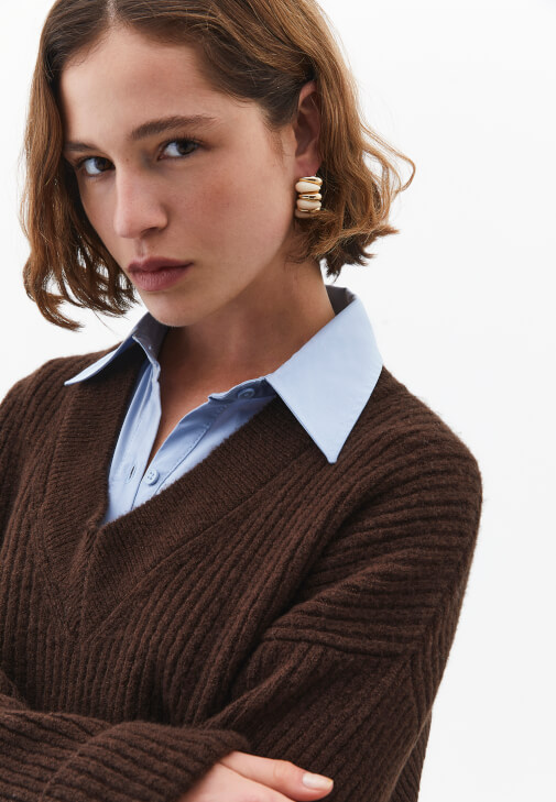 Krem Sallantılı Küpe