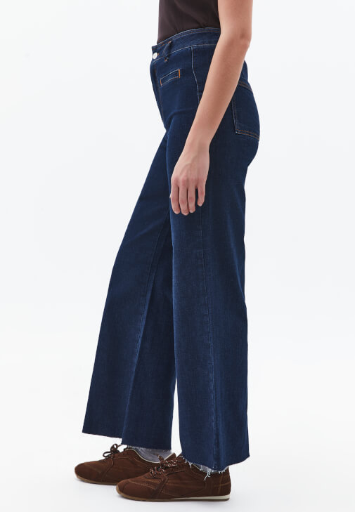 Wide-Leg Denim Pantolon ve Yün Karışımlı Ceket Kombini