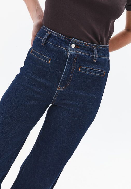 Wide-Leg Denim Pantolon ve Yün Karışımlı Ceket Kombini