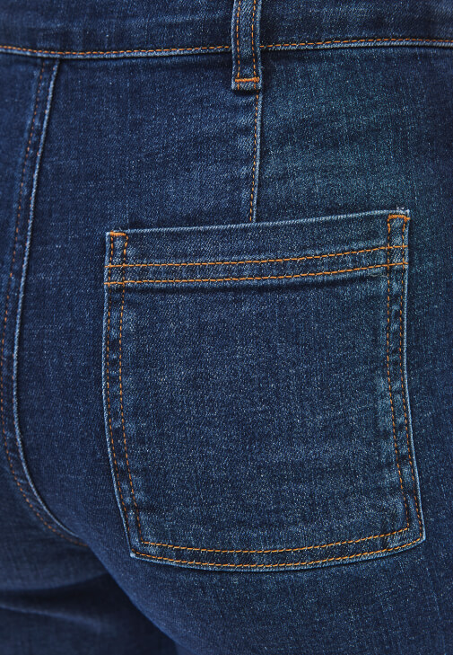 Wide-Leg Denim Pantolon ve Yün Karışımlı Ceket Kombini