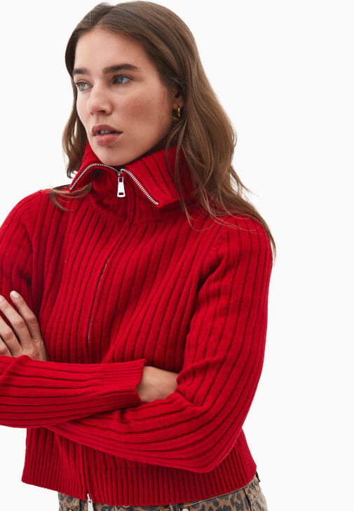 Fermuarlı Hırka ve Leoparlı Pantolon Kombini