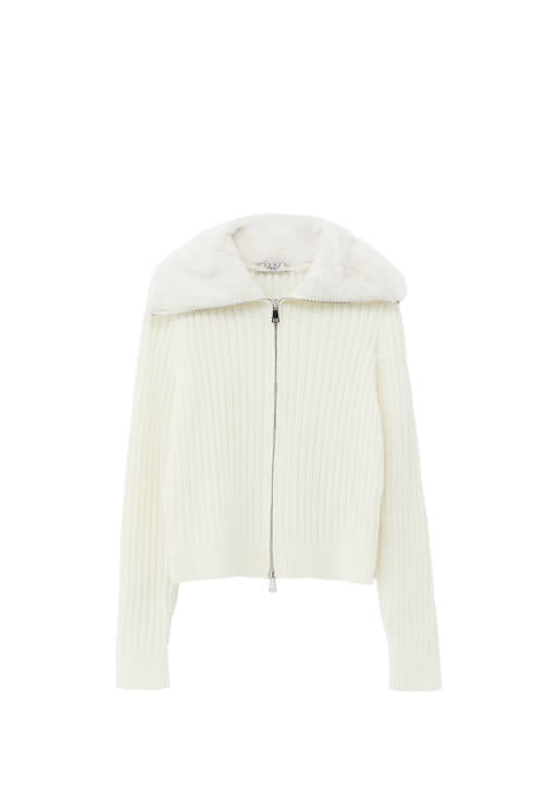 Fermuarlı Hırka ve Kadife Pantolon Kombini