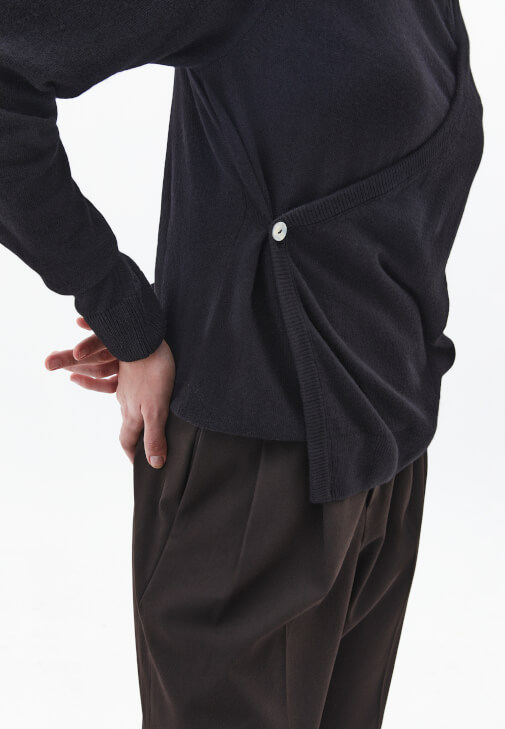 Kruvaze Kazak ve Bol Paça Pantolon Kombini