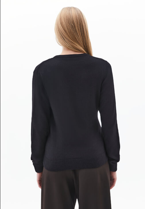 Kruvaze Kazak ve Bol Paça Pantolon Kombini