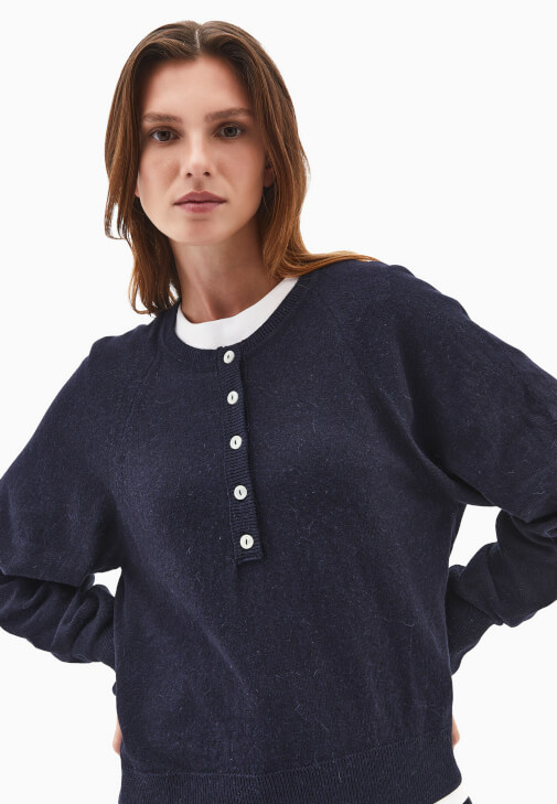 Triko Kazak ve Çizgili Etek Kombini