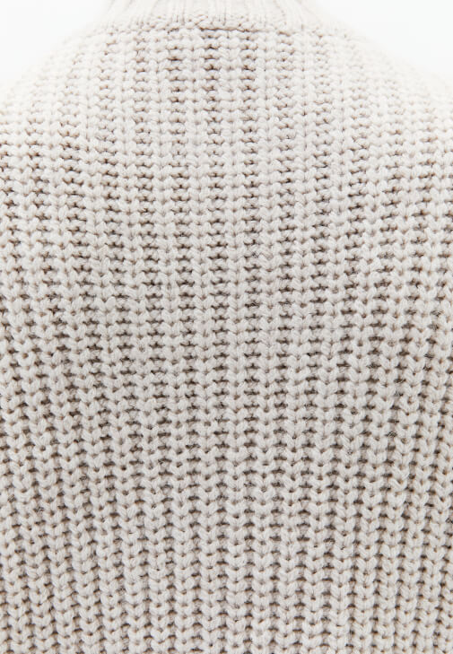 Triko Kazak ve Süet Pantolon Kombini