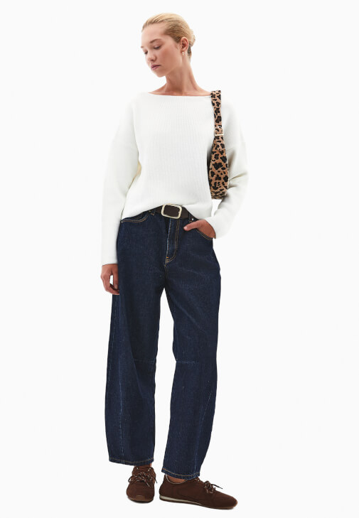 Triko Kazak ve Barrel-Fit Pantolon Kombini