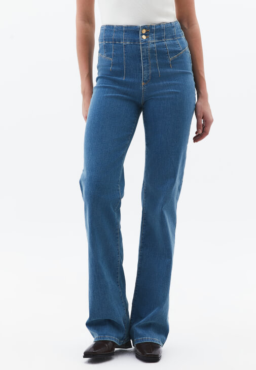 Bootcut Pantolon ve Bomber Ceket Kombini