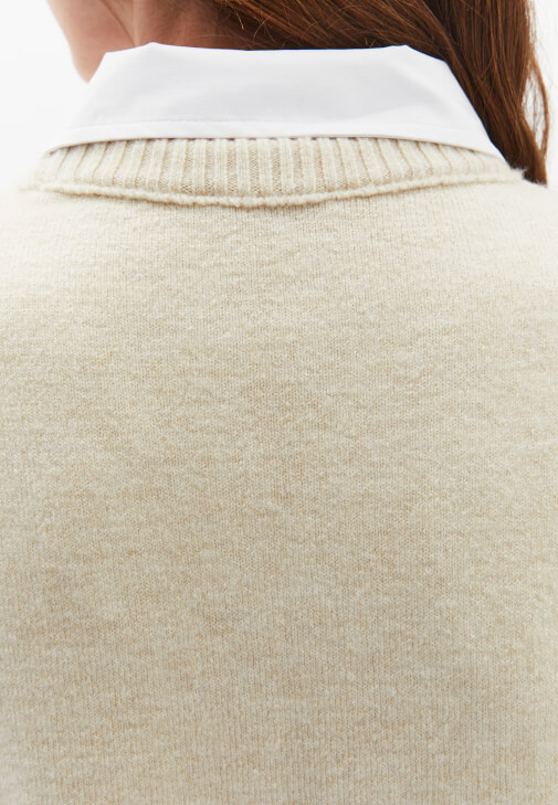 Tül Detaylı Süveter ve Pantolon Kombini