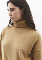 Bayan Bej Yün Karışımlı Balıkçı Yaka Kazak