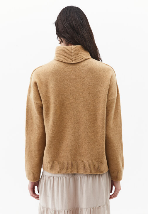 Kazak ve Midi Etek Kombini