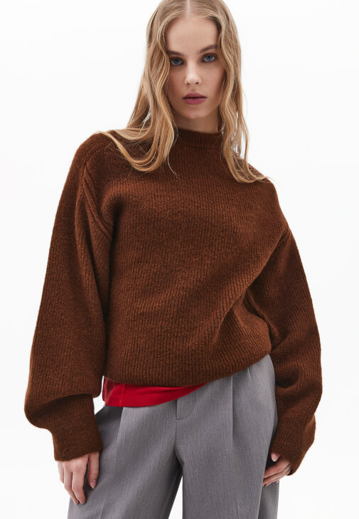 Yünlü Triko Kazak ve Pantolon Kombini