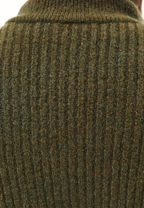 Yün Karışımlı Kazak ve Piliseli Etek Kombini