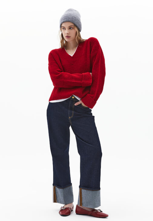 V Yaka Yünlü Kazak ve Pantolon Kombini