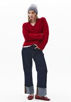 V Yaka Yünlü Kazak ve Pantolon Kombini