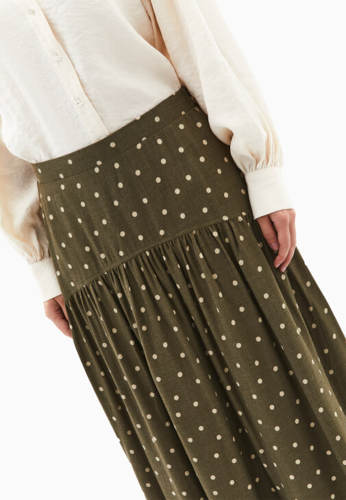 Desenli Etek ve Modal Gömlek Kombini