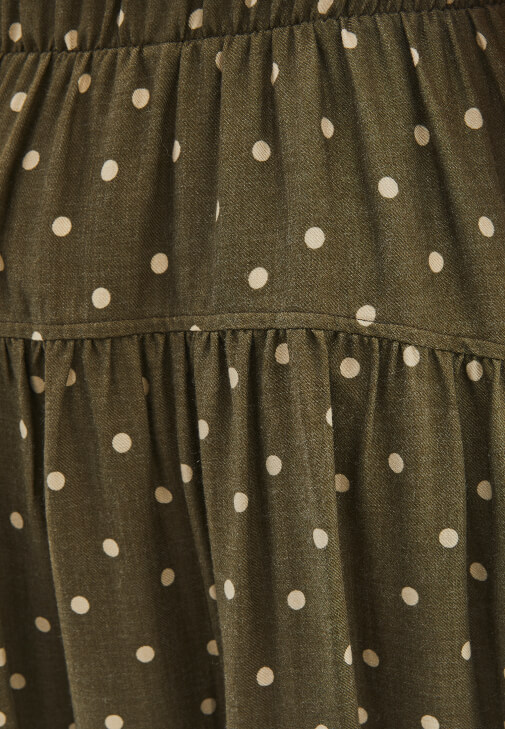 Desenli Etek ve Modal Gömlek Kombini