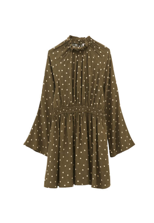 Fırfırlı Elbise ve Çizme Kombini