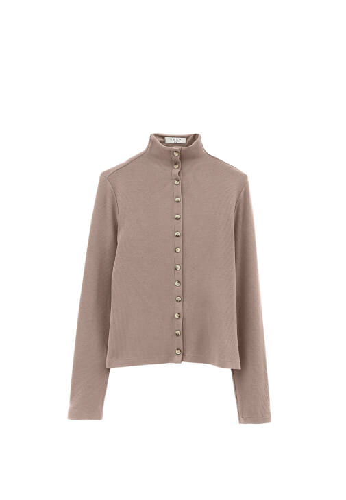 Düğmeli Bluz ve Pantolon Kombini