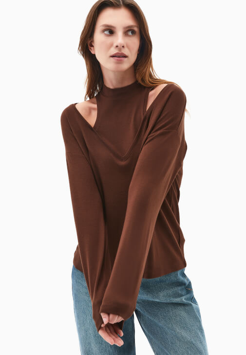 Oversize Tişört ve Bol Paça Pantolon Kombini