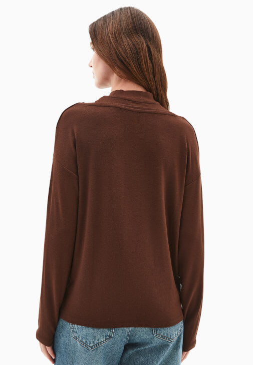 Oversize Tişört ve Bol Paça Pantolon Kombini