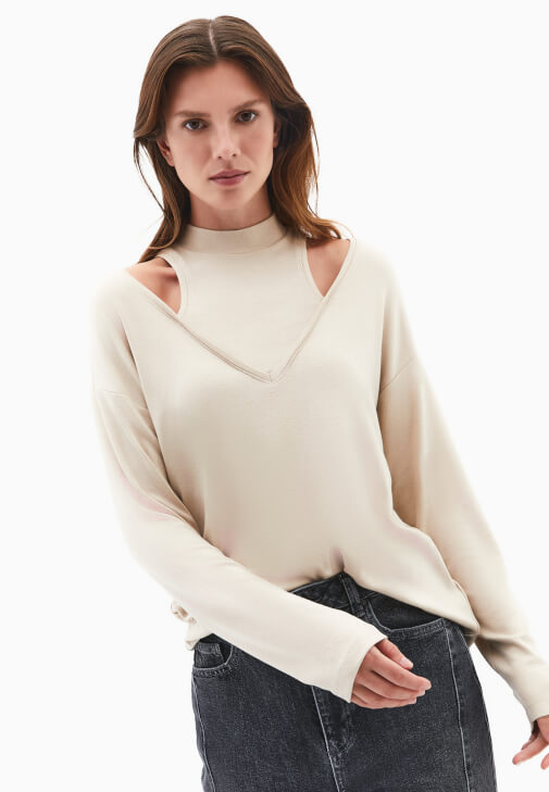 Bej Yüksek Yaka Oversize Tişört