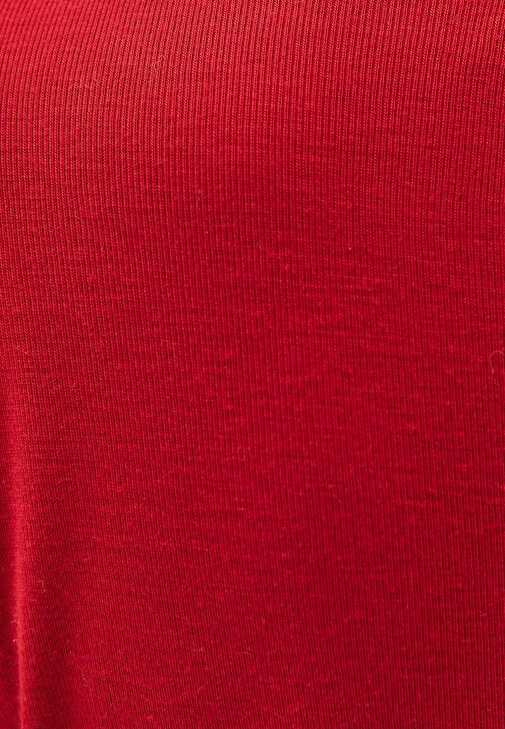 Uzun Kollu Tişört ve Barrel-Fit Pantolon Kombini