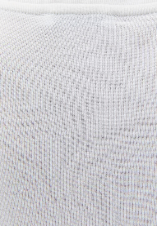 Sıfır Yaka Tişört ve Dikiş Detaylı Pantolon Kombini