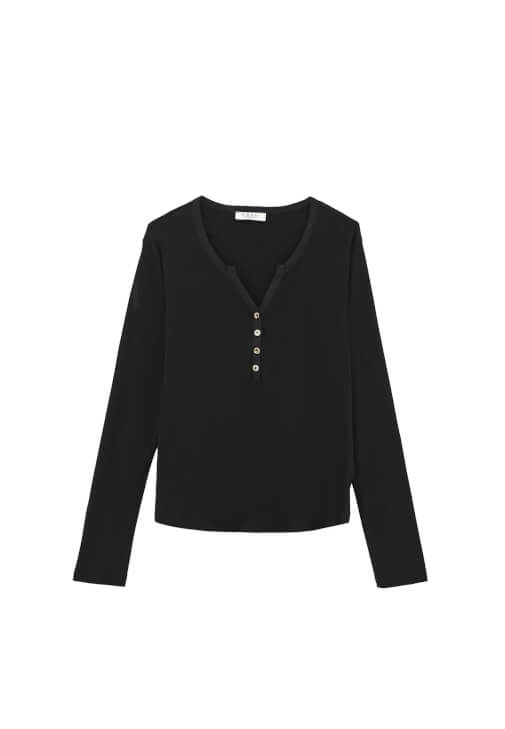 Uzun Kollu Tişört ve Kadife Pantolon Kombini