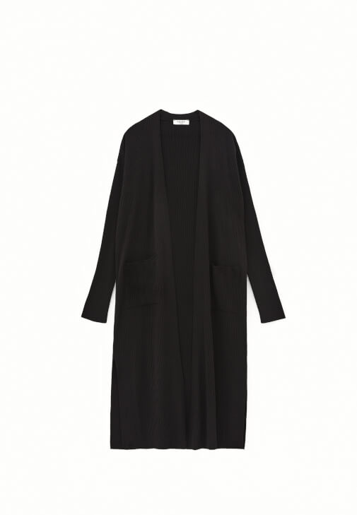 Uzun Hırka ve Denim Pantolon Kombini