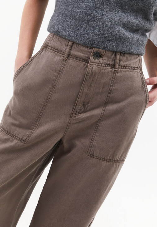 Tencel Pantolon ve Süveter Kombini