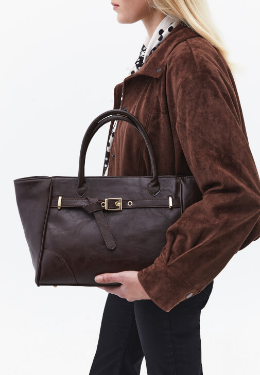  Toka Detaylı Askılı Çanta 